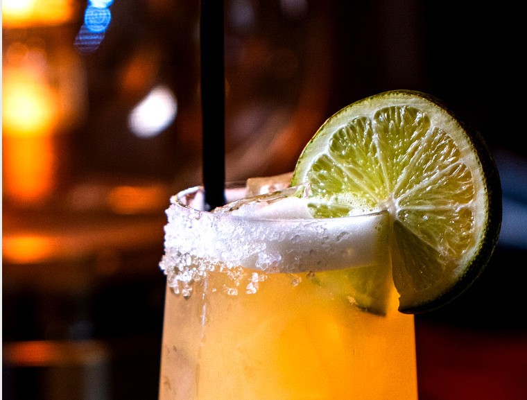 Citrus cocktail with lime